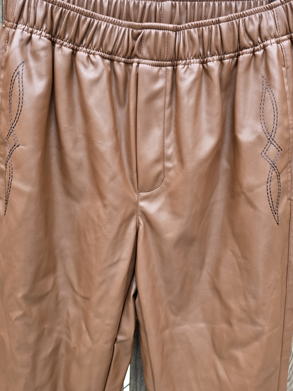 Ariat Faux Leather Pull on Jogger Pants Western Stitching Size XS - Picture 4 of 9